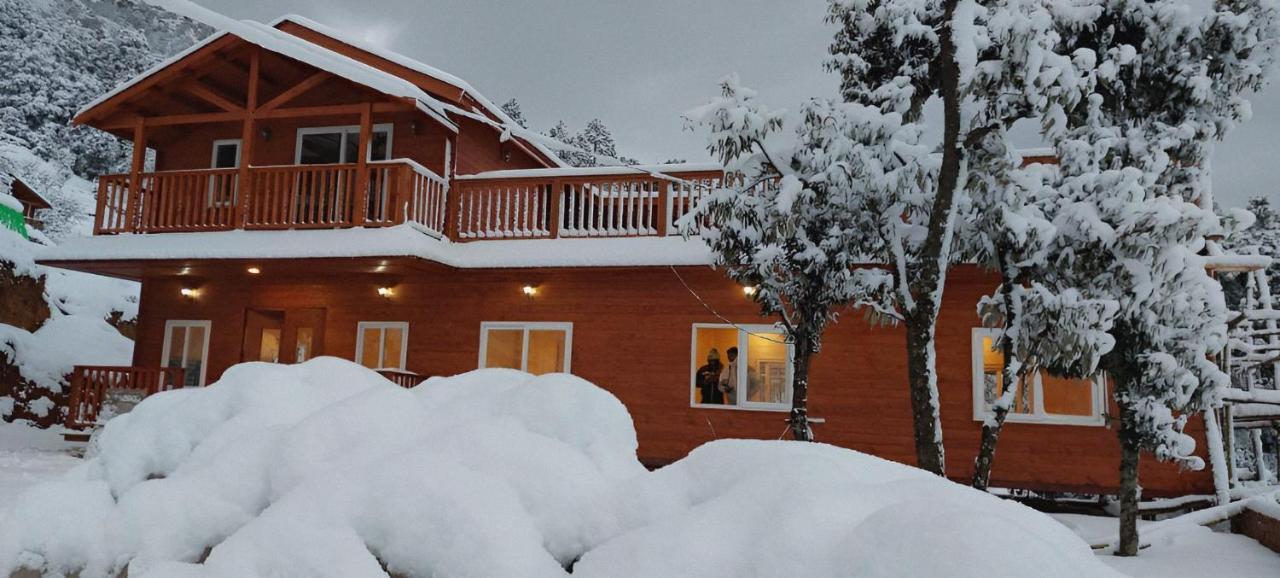 Vanprastha Resorts Dwarahat Exteriör bild