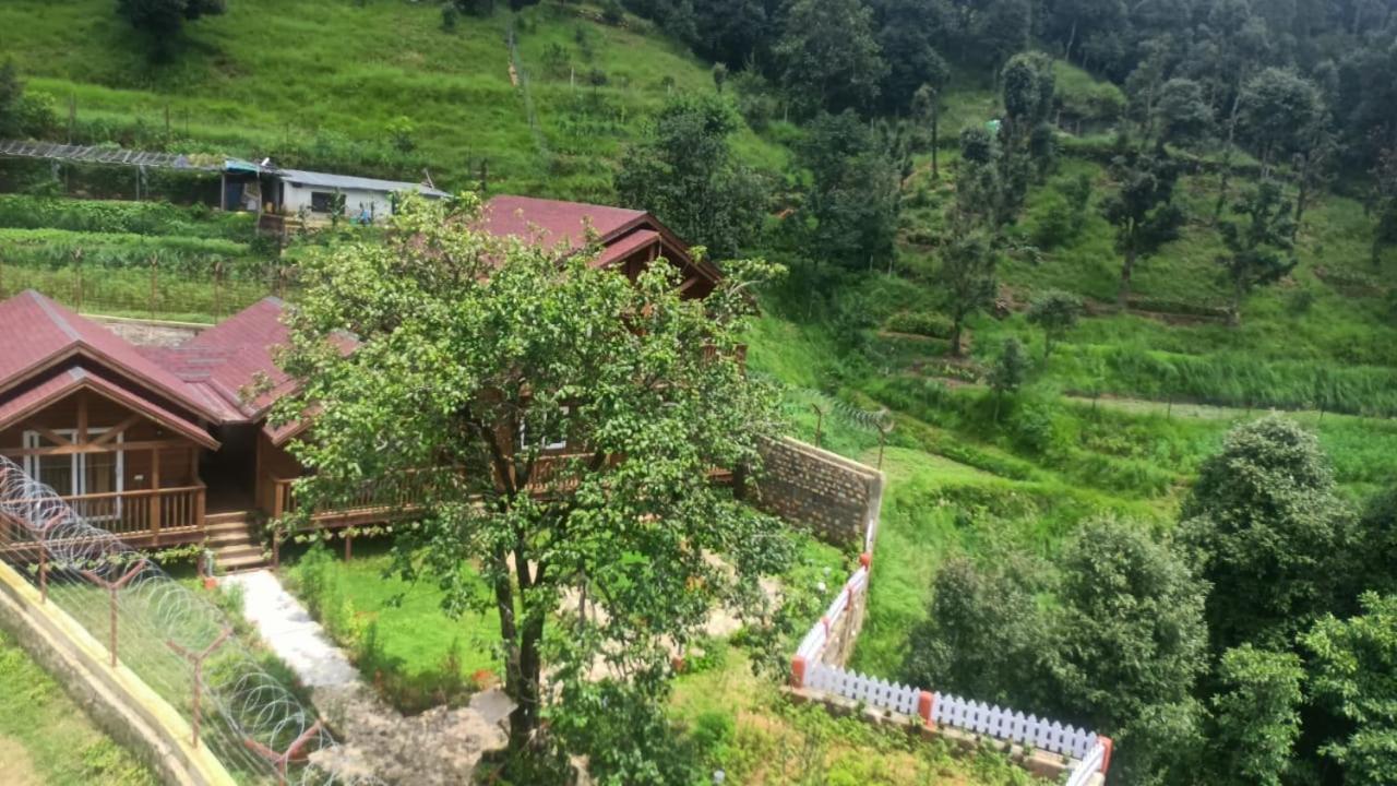 Vanprastha Resorts Dwarahat Exteriör bild