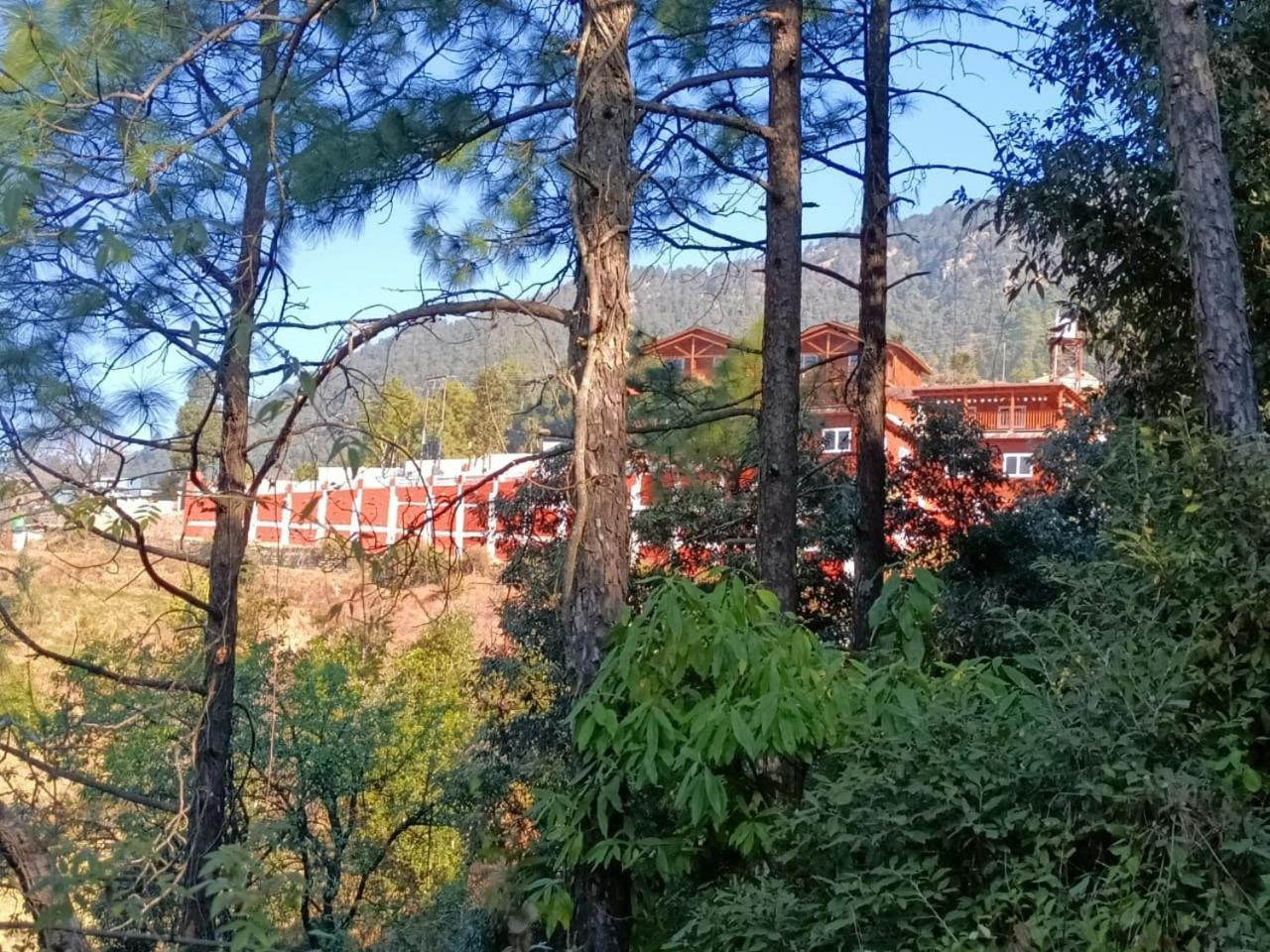 Vanprastha Resorts Dwarahat Exteriör bild